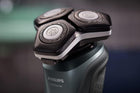 Philips Shaver Series 5000, Wet & Dry Electric Shaver & Face Razor for Men with Cable‑Free Quick Clean Pod, S5882/50