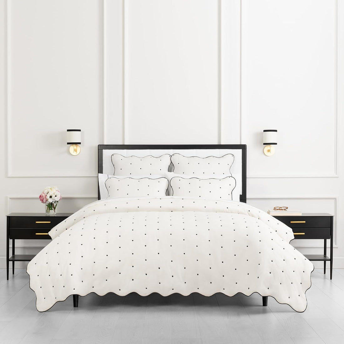 kate spade new york Scalloped Edge 3-Piece King Quilt Bedding Set, 100% Cotton Reversible Cover, All Season Warmth Bedding, Machine Washable, Marshmallow