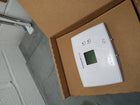 Honeywell Home RTH111B 24-Volt Electronic Non-Programmable Thermostat Single-Stage Heating and Cooling