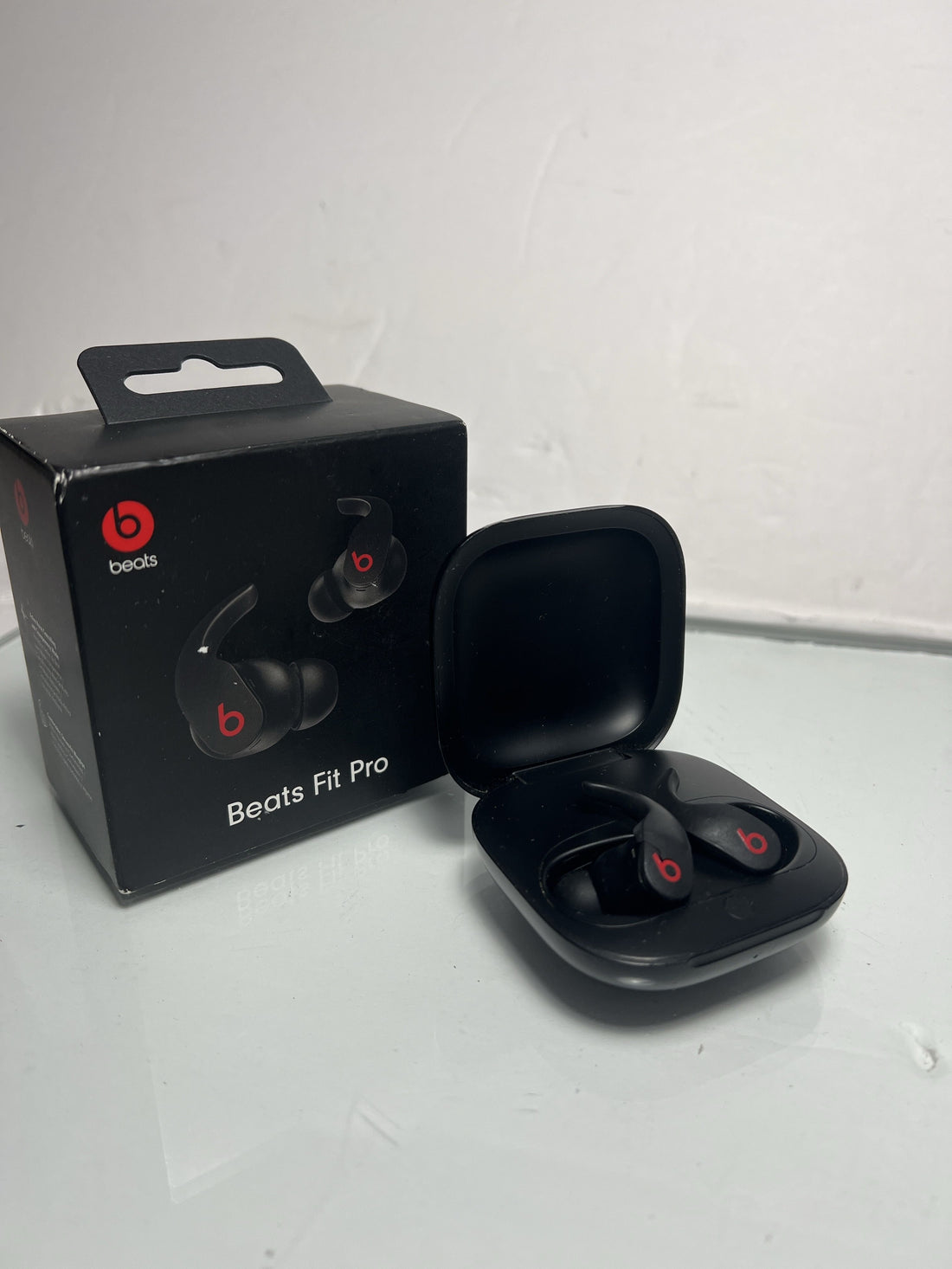 Beats Fit Pro (1st Gen) - True Wireless Noise Cancelling Earbuds - Active Noise Cancelling - Sweat Resistant Earphones, Compatible with Apple & Android, Class 1 Bluetooth® - Sage Gray